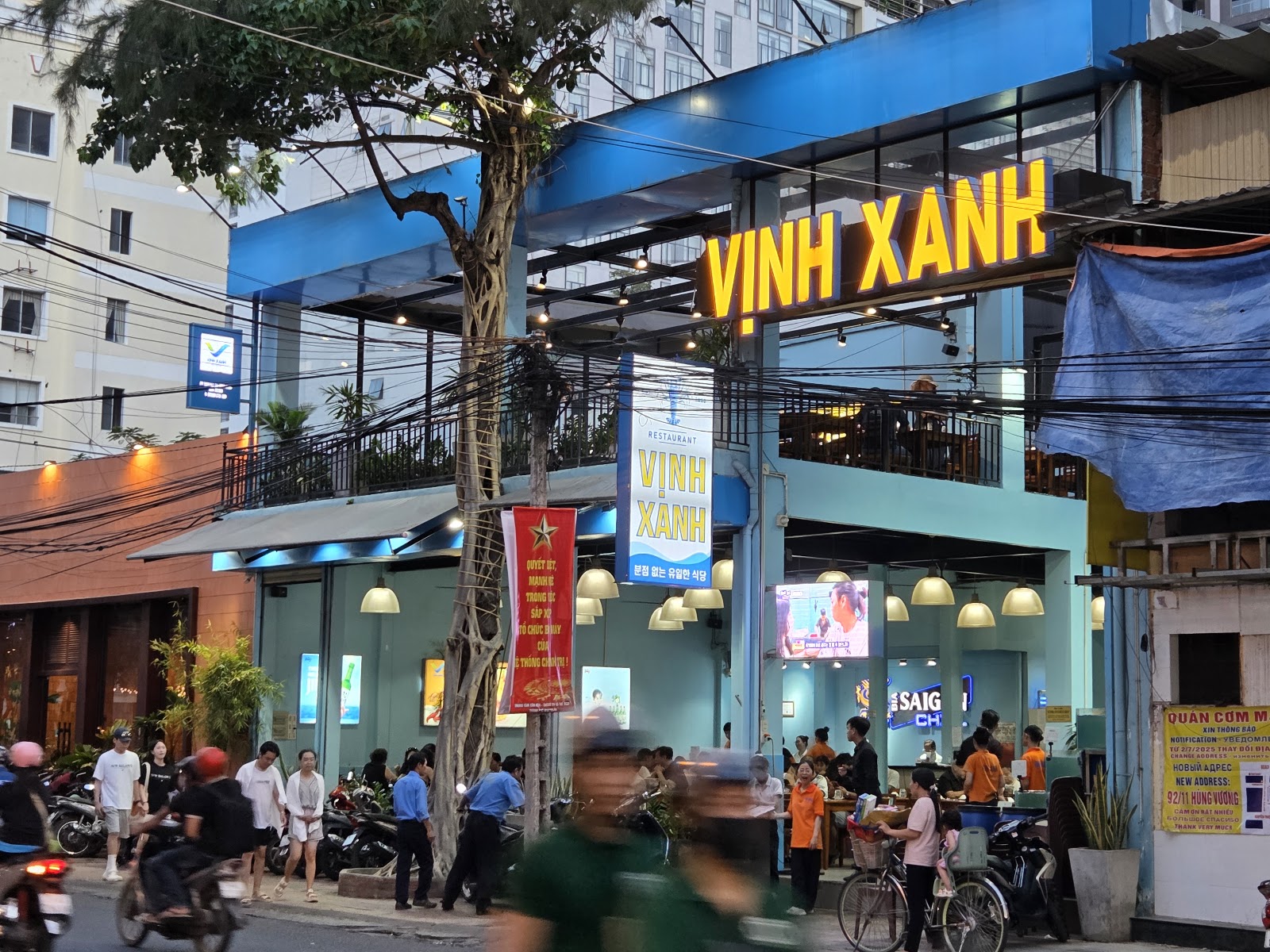 Mặt tiền Vịnh Xanh buổi tối